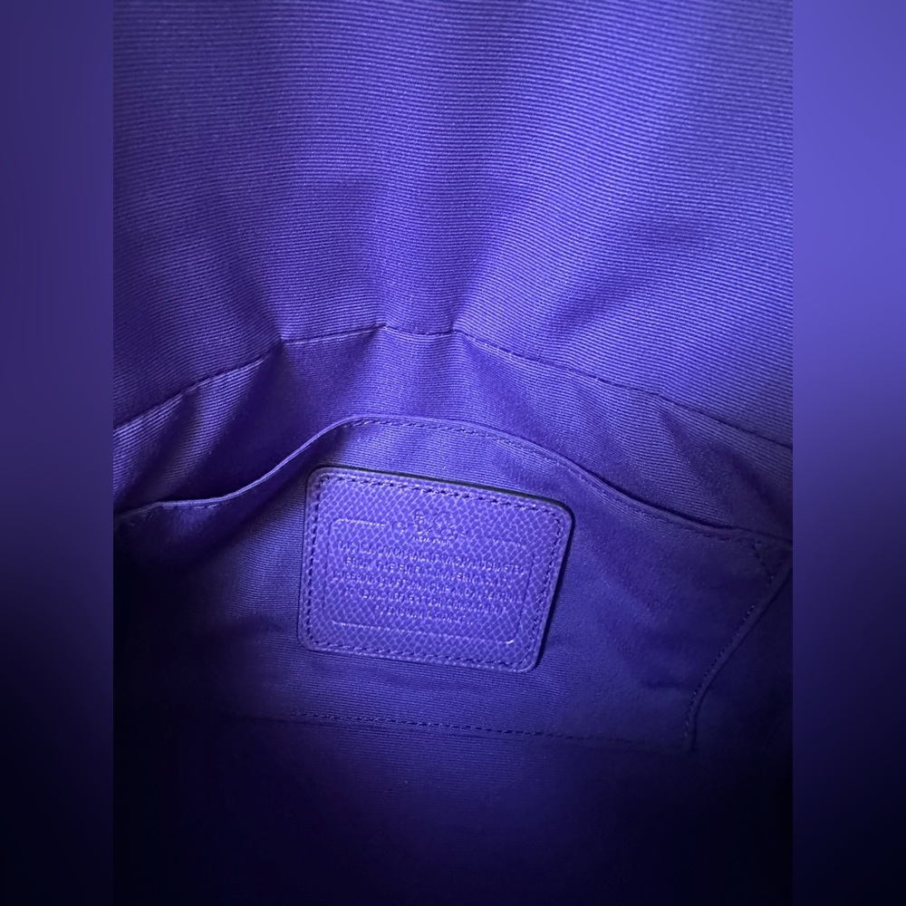 Coach Purple Leather Turnlock Crossbody Chain Strap Excellent Condition - Picture 4 of 6